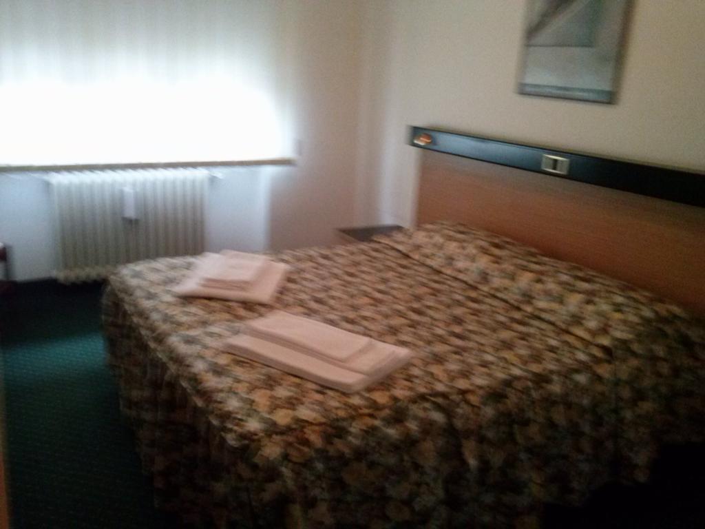 Hotel Cascata Pozzolo Formigaro Ngoại thất bức ảnh